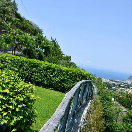 Bed & Breakfast Villevieille 3*
