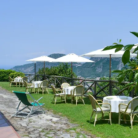 Villevieille Bed & Breakfast 3*