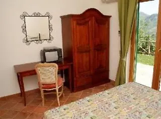 Villevieille Bed & Breakfast 3*