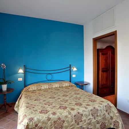 Villevieille Bed & Breakfast 3*